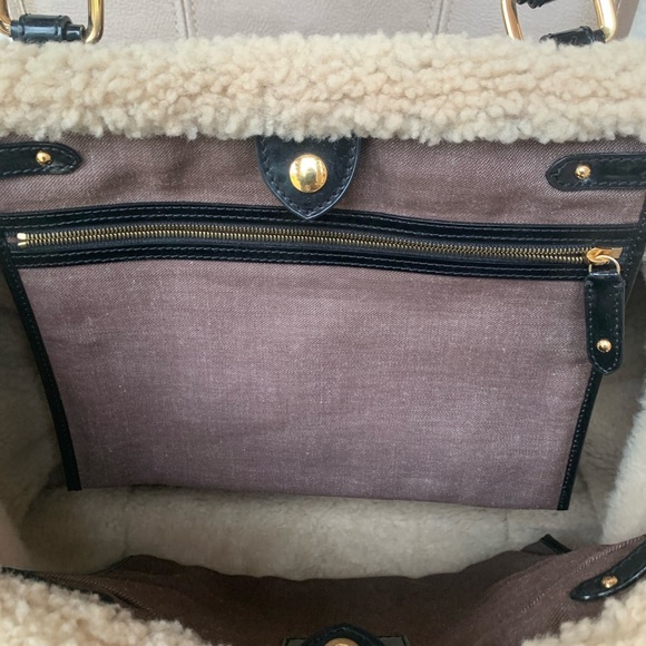 Louis Vuitton Limited Edition Monogram Black Patent Shearling Sac Thunder Tote - Picture 12 of 16